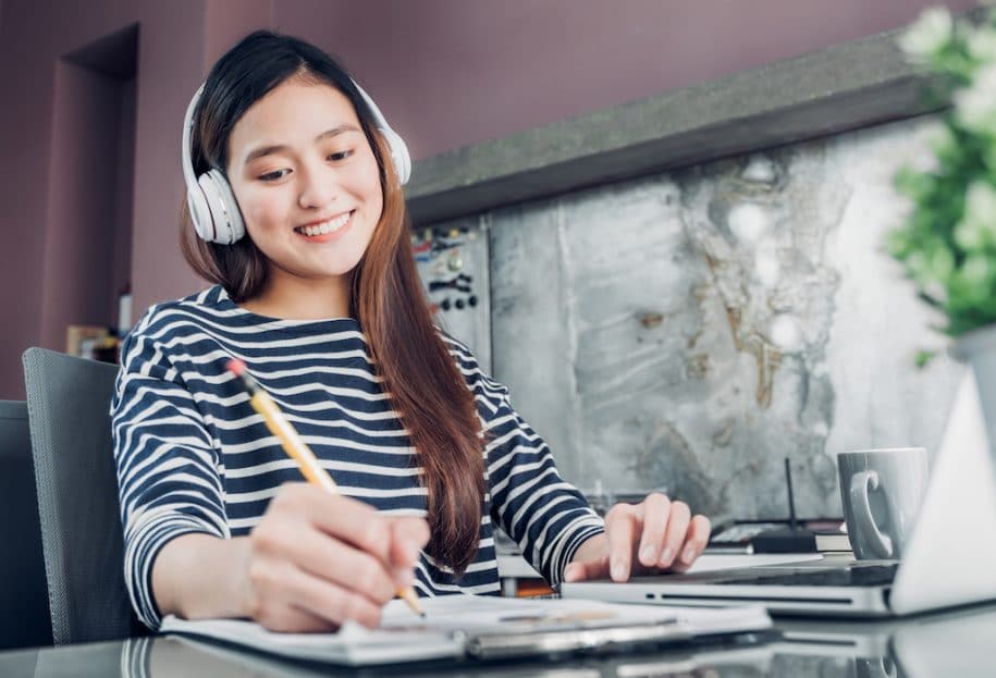 Top 7 phương pháp cách luyện nghe tiếng Anh cho người mới bắt đầu
